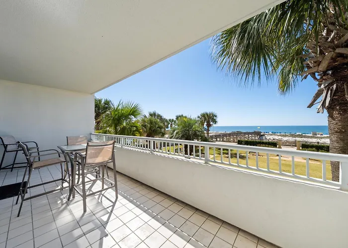 The Club B202 Holiday home